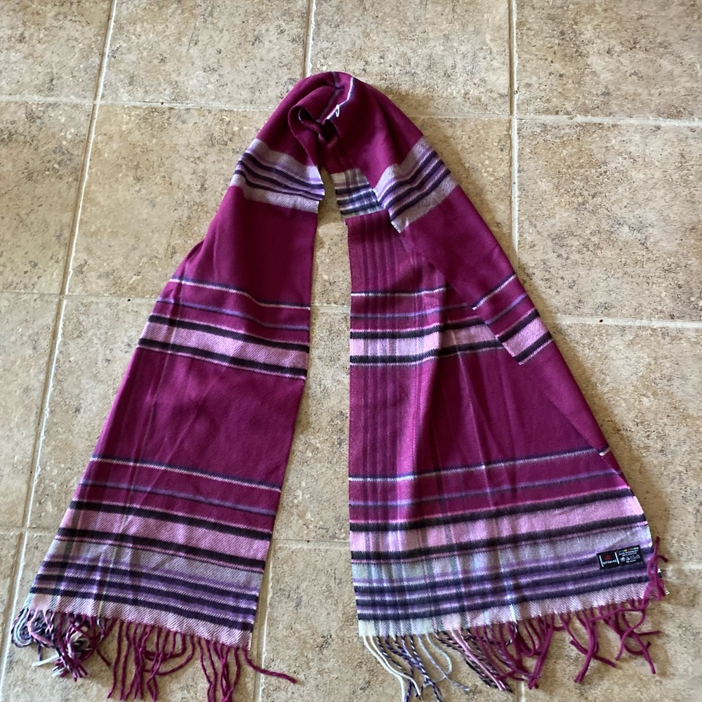 NWOT V. Fraas - UNISEX Cashmink soft plaid & striped long scarf, Size: 64 x 15